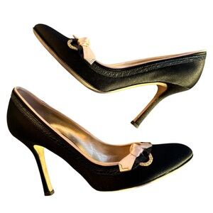 DSQUARED2 Black Satin heels with bow and crystals in gold metal wear Size 39,5